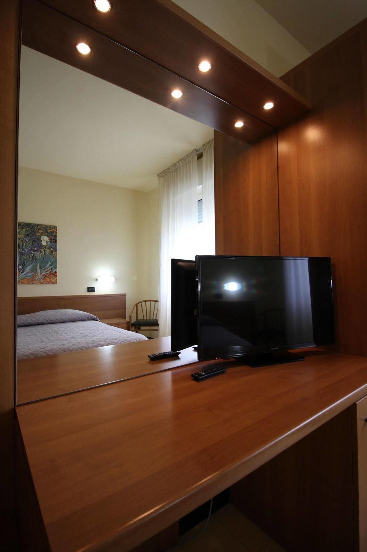 Hotel Italia Occhiobello Buitenkant foto